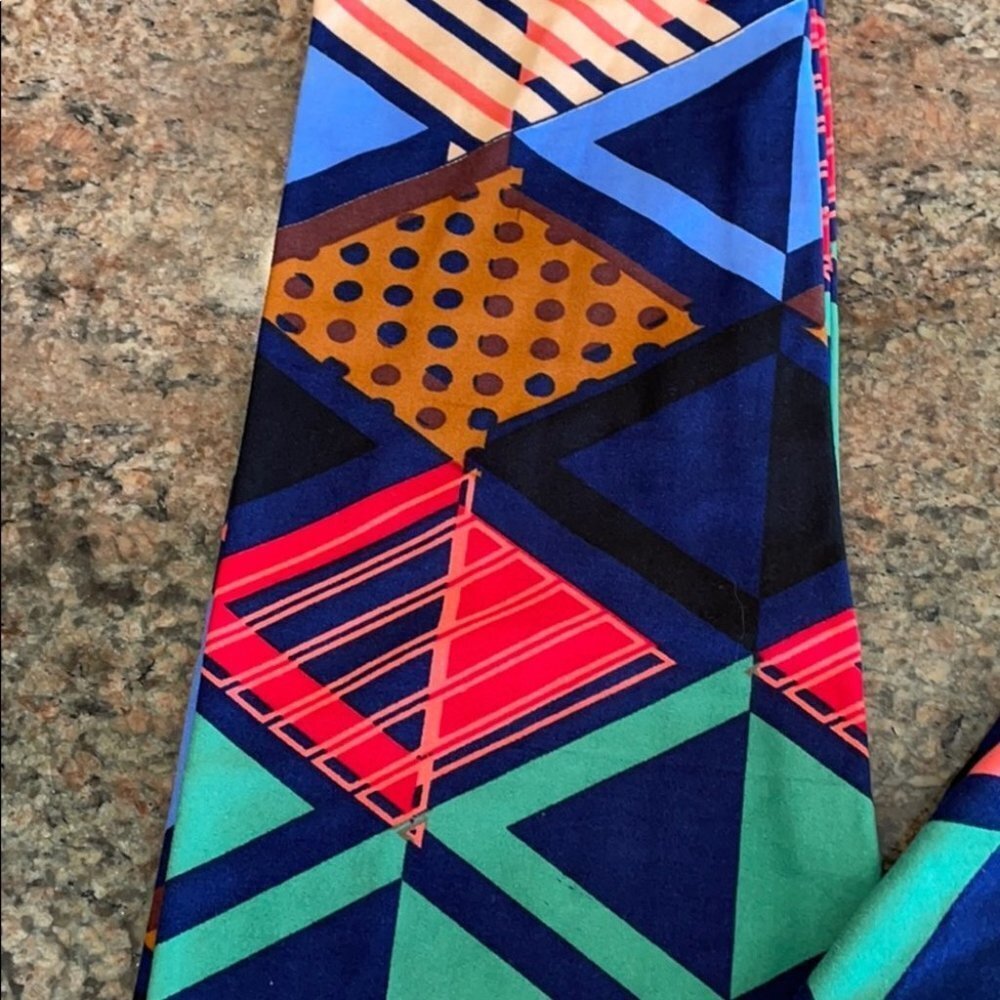 TC NWOT LuLaRoe Leggings G04 4863‎ - Picture 2 of 3